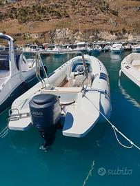 Gommone alson 750 flash 200 CV yamaha