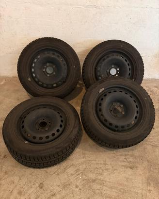 Gomme con cerchi  ferro ALFA ROMEO GIULIETTA