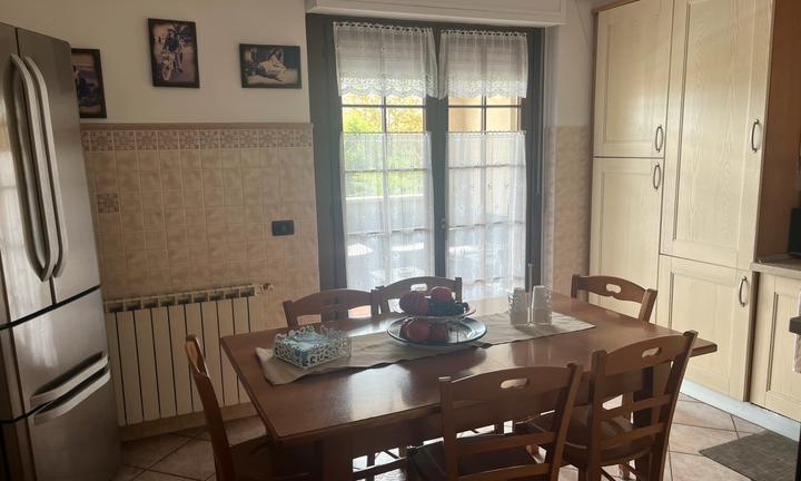 Villetta a schiera di testa a santa Teresa