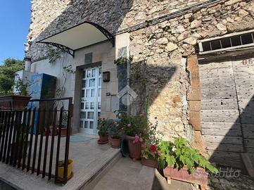 3 LOCALI A ARTENA