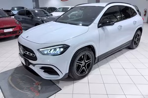 MERCEDES-BENZ GLA 200 d Automatic AMG Line Premium