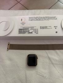 Apple watch 8 acciaio gold
