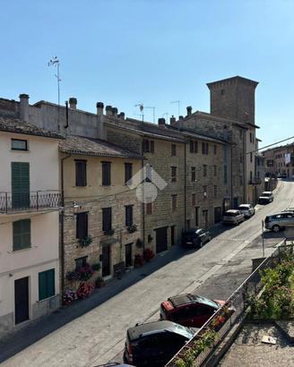 4 LOCALI A SCHEGGIA E PASCELUPO
