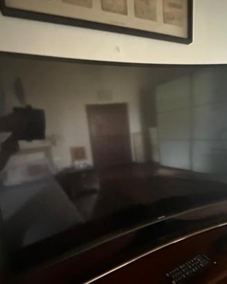 TV smart Samsung 48 pollici a schermo curvo