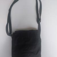 Borsa piccola tracolla nera Mandarina Duck
