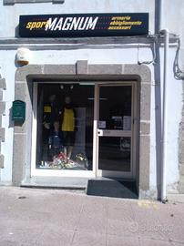 Attività di armeria, abbigliamento e accessori