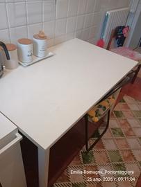 Tavolo da cucina 