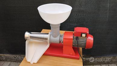 Spremi Pomodoro Omaz 220v Completa di Accessori