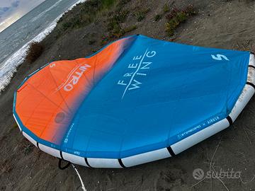 Starboard Free Wing Nitro 5m in Hookipa - Wingfoil