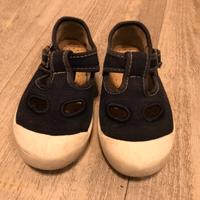 Superga con occhietti n . 24