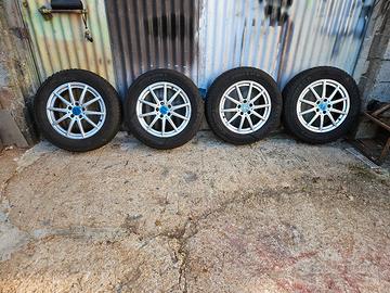 Cerchie e gomme  Mercedes 215 65 R17