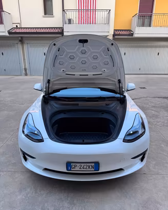 Tesla Model 3 RWD