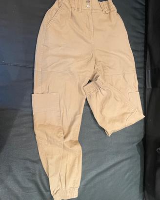 Pantaloni Bershka con tasconi