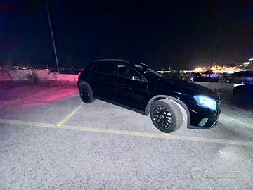 Mercedes GLA 200d x156