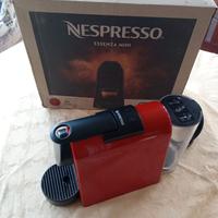 MACCHINA DEL CAFFÈ NESPRESSO