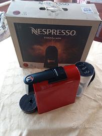 MACCHINA DEL CAFFÈ NESPRESSO