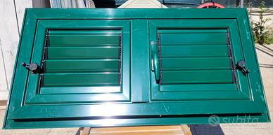 Persiana verde in alluminio