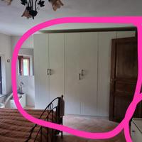 armadi in legno , cassettiere, letto  soggiorno