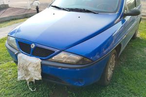 Lancia Y elefantino blu