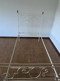 Letto antico ferro battuto