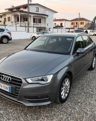 Audi A3 SPB 1.6 TDI clean diesel Attraction