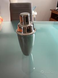 Shaker in acciaio