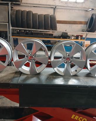 CERCHI IN LEGA DA 18 JAGUARD E PACE ORIGINALI J9C3