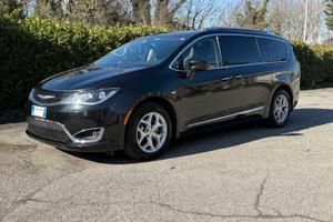 Magnifica, ma i figli sono ormai grandi :(