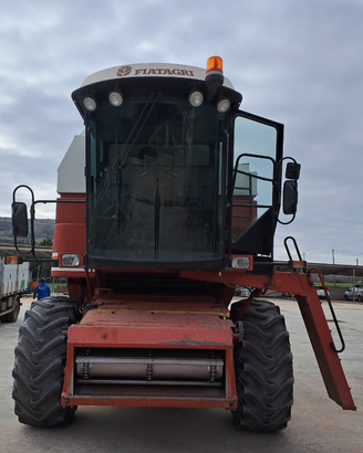 Mietitrebbia laverda 3790