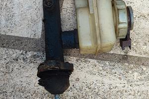 Pompa freni con serbatoio originale Suzuki SJ410