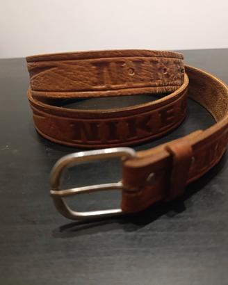 Cintura vintage NIKE in pelle 