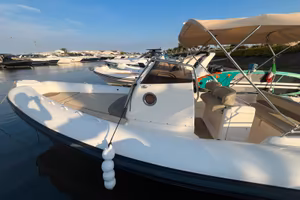 Joker boat clubman 28 SE