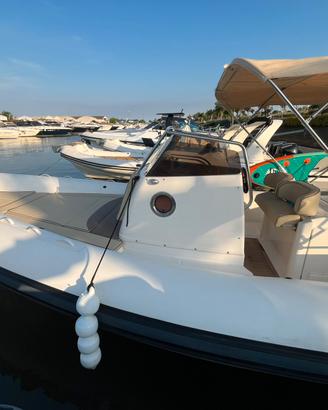 Joker boat clubman 28 SE