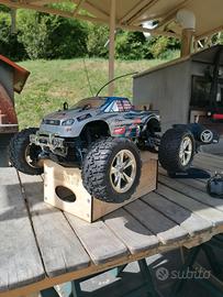 Monster Truk Hammer S18 1:12