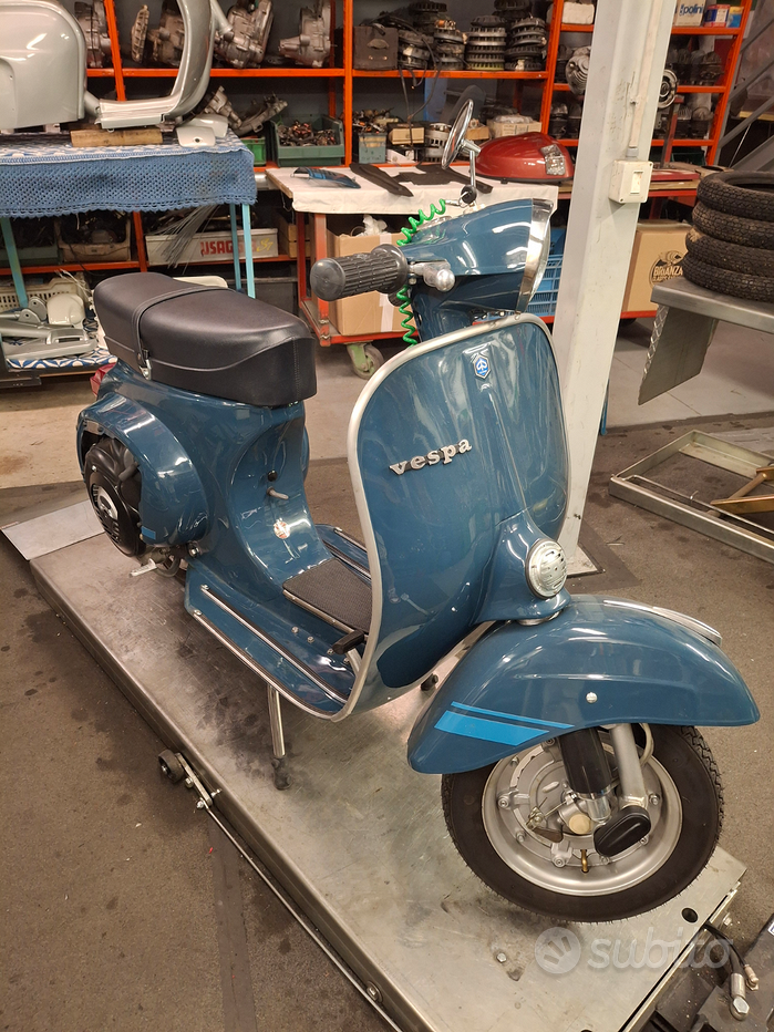 Restauro Vespe Vespa 125 1949 Vespa 50 N Allungata 1968