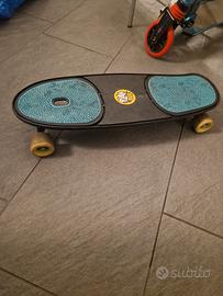 Skateboard Decathlon 2-5 anni+ casco