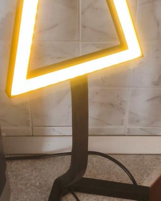 Lampada 2D LED - SKITSCH design by DING 3000