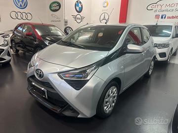 Toyota Aygo 1.0 VVT-i 72 CV 5 porte x-play