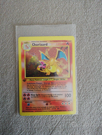 Carta pokemon Charizard prima edizione non origina