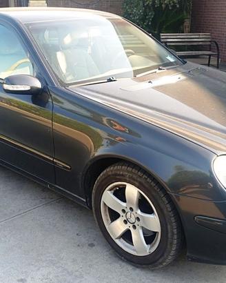 mercedes classe e220d - 110 kw anno 2002