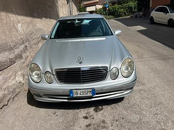 Mercedes e