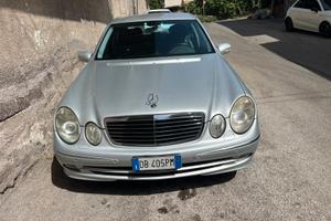 Mercedes e