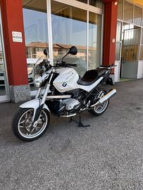 BMW R 1200 R + borse laterali e bauletto