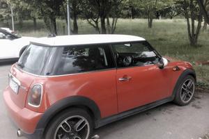 Mini cooper D– NON MARCIANTE – leggere annuncio