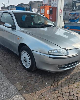 Alfa Romeo 147 1.6i 16V Twin Spark cat 3p. Con 251