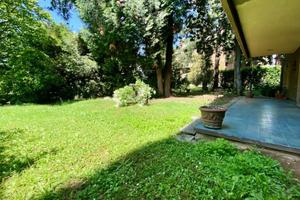 Appartamento di 220 m² con più di 5 locali e box a