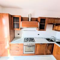 Cucina angolare in buono stato