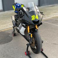 Yamaha r6 2019 non immatricolata