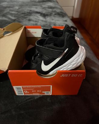 Scarpe bimbo Nike nere misura 26