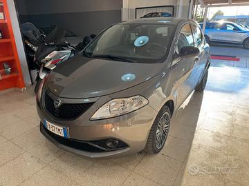Lancia Ypsilon 1.2 69 CV 5 porte S&S Platinum